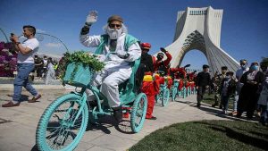 Persian new year : traveling